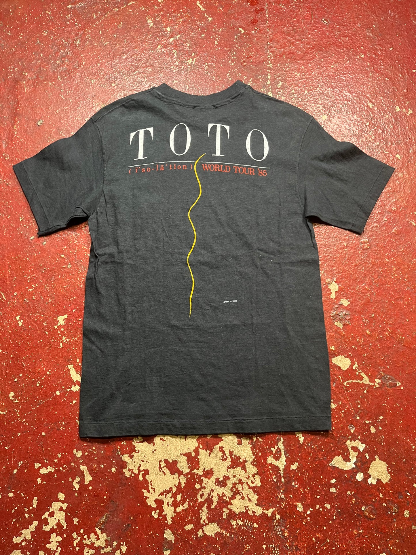 1985 Toto Tee