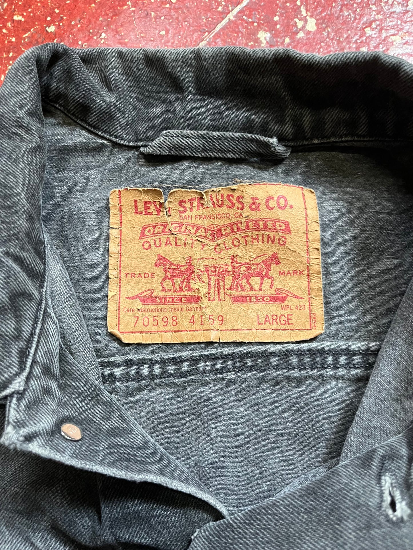 90s 70598 Levi’s Black Denim Jacket