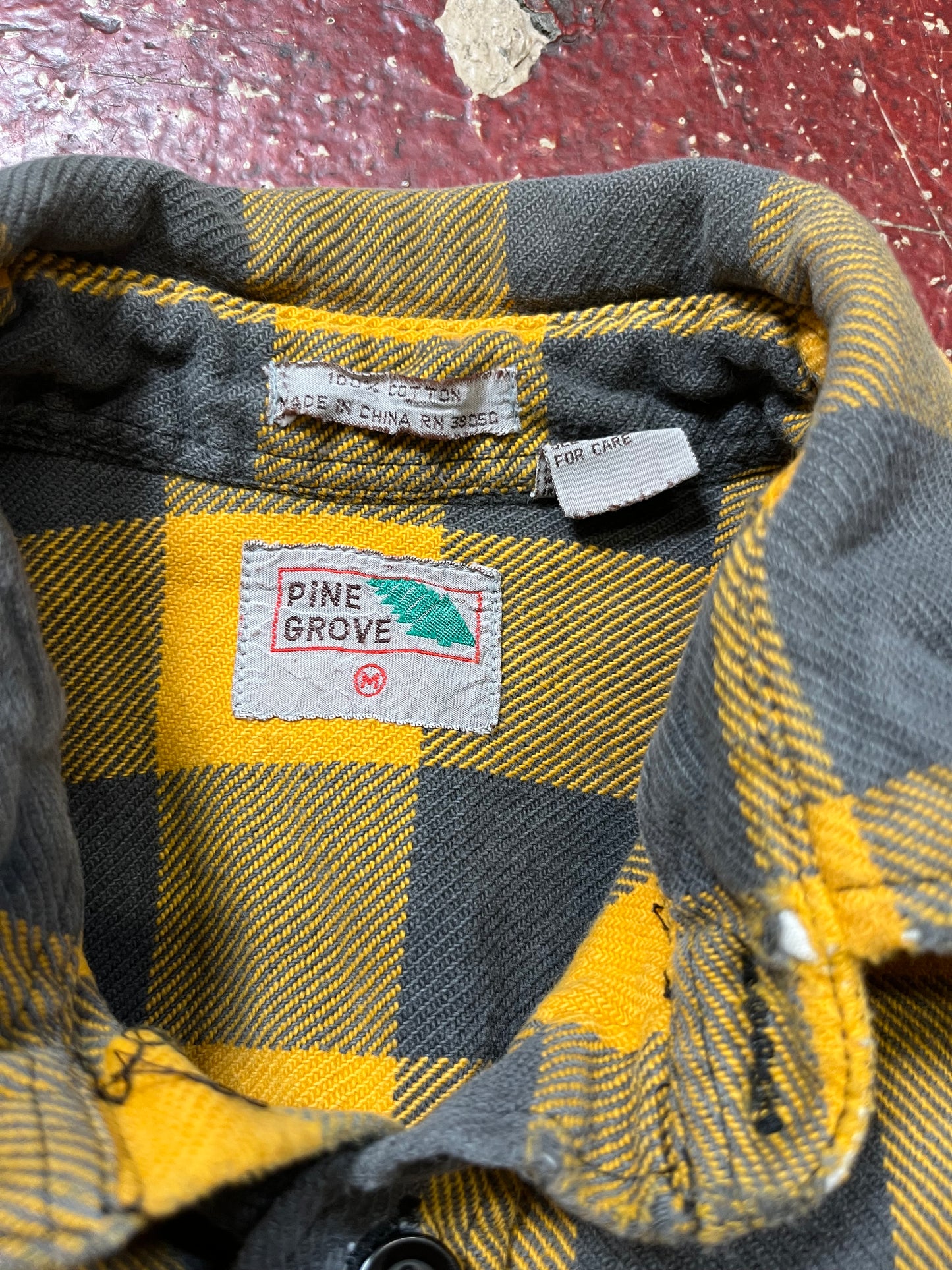 70s/80s Pine Grove Yellow & Black Cotton Flannel