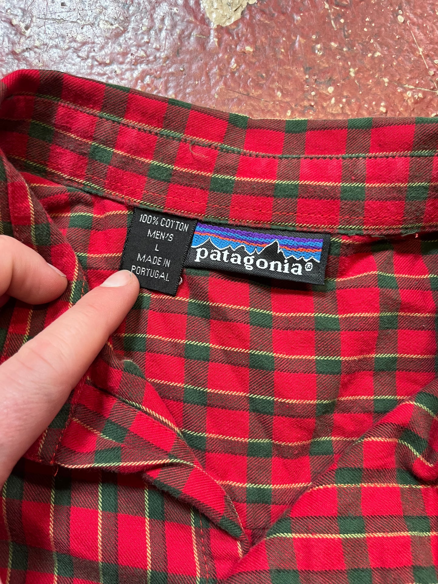 90s Patagonia Red & Green Long Sleeve Shirt