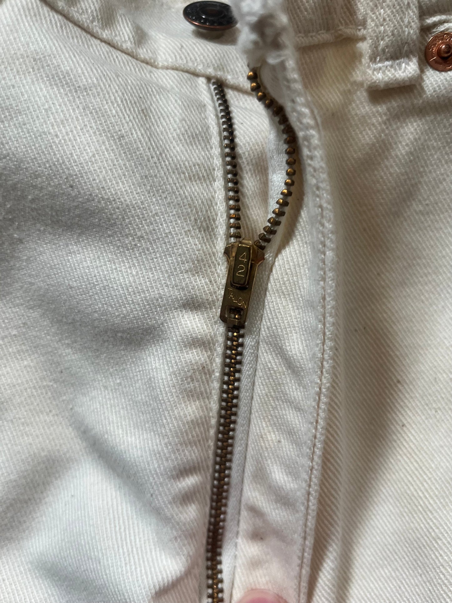 70s Levi’s White Jeans