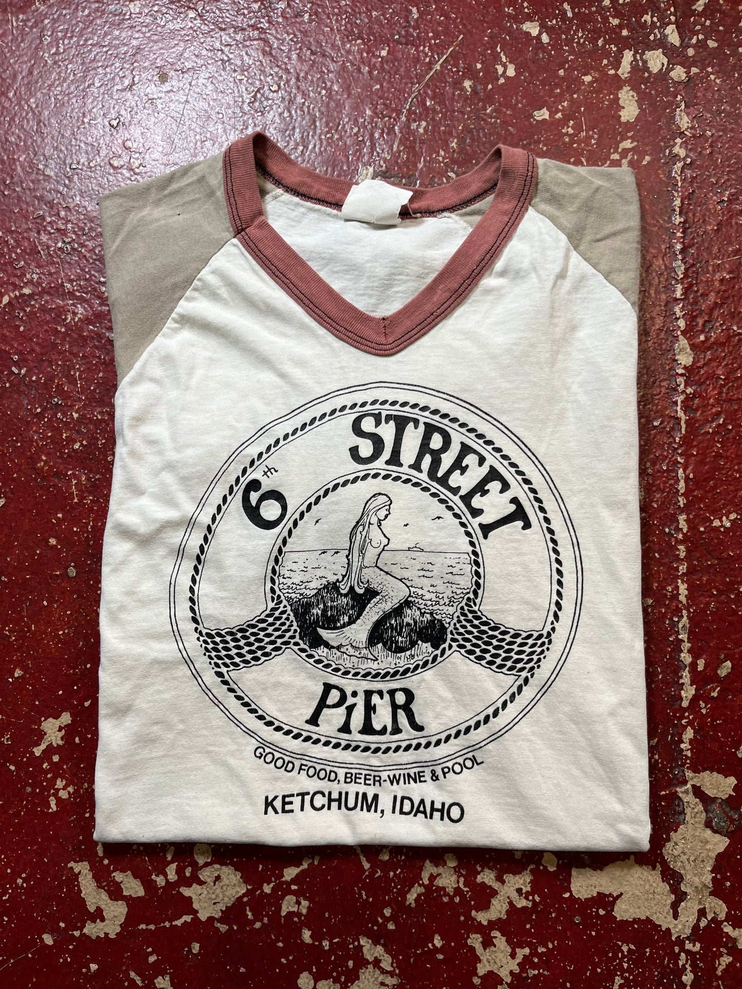 70s/80s 6th Street Pier Tri Tone Vee Neck Tee
