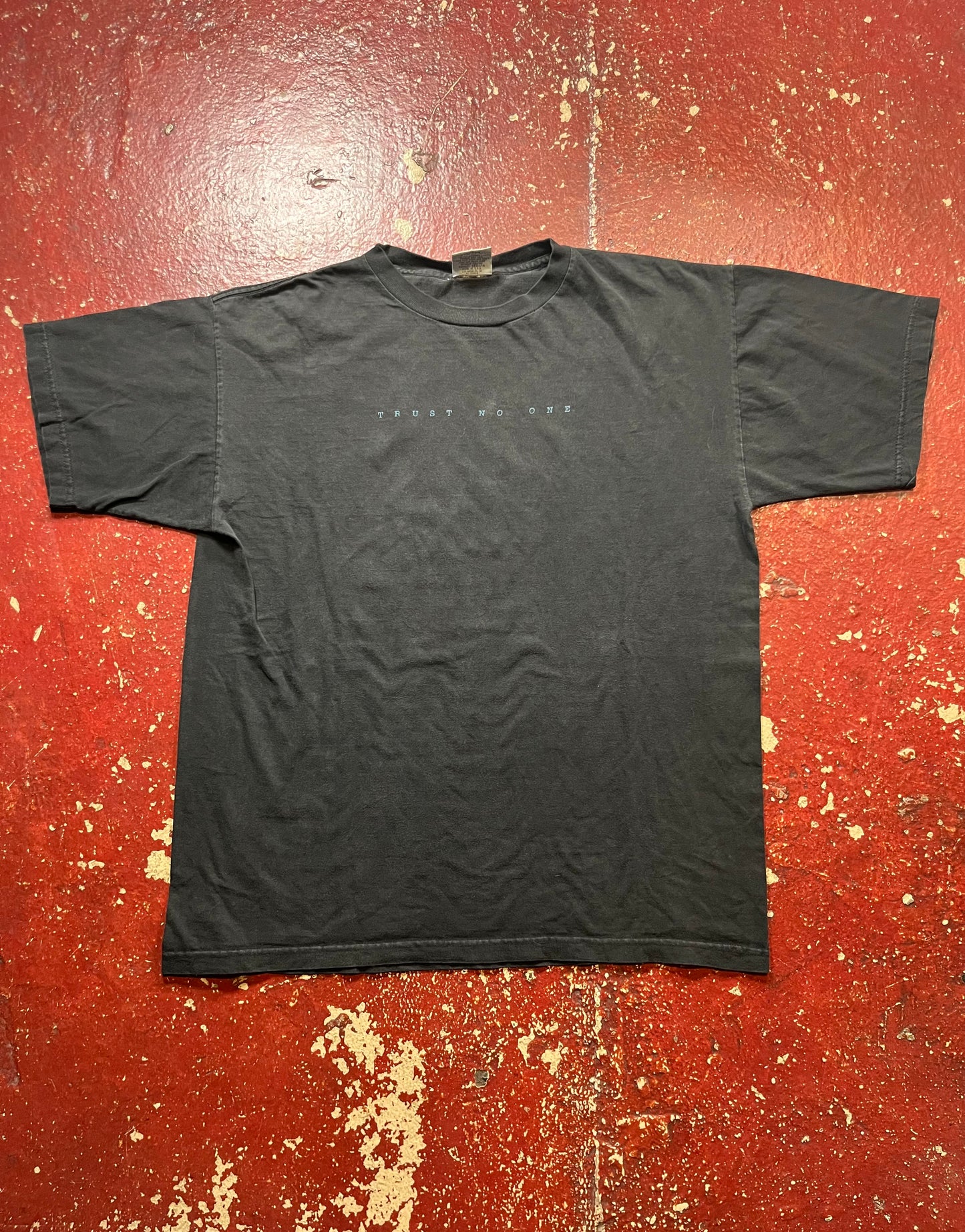90s X Files “Trust No One” Tee