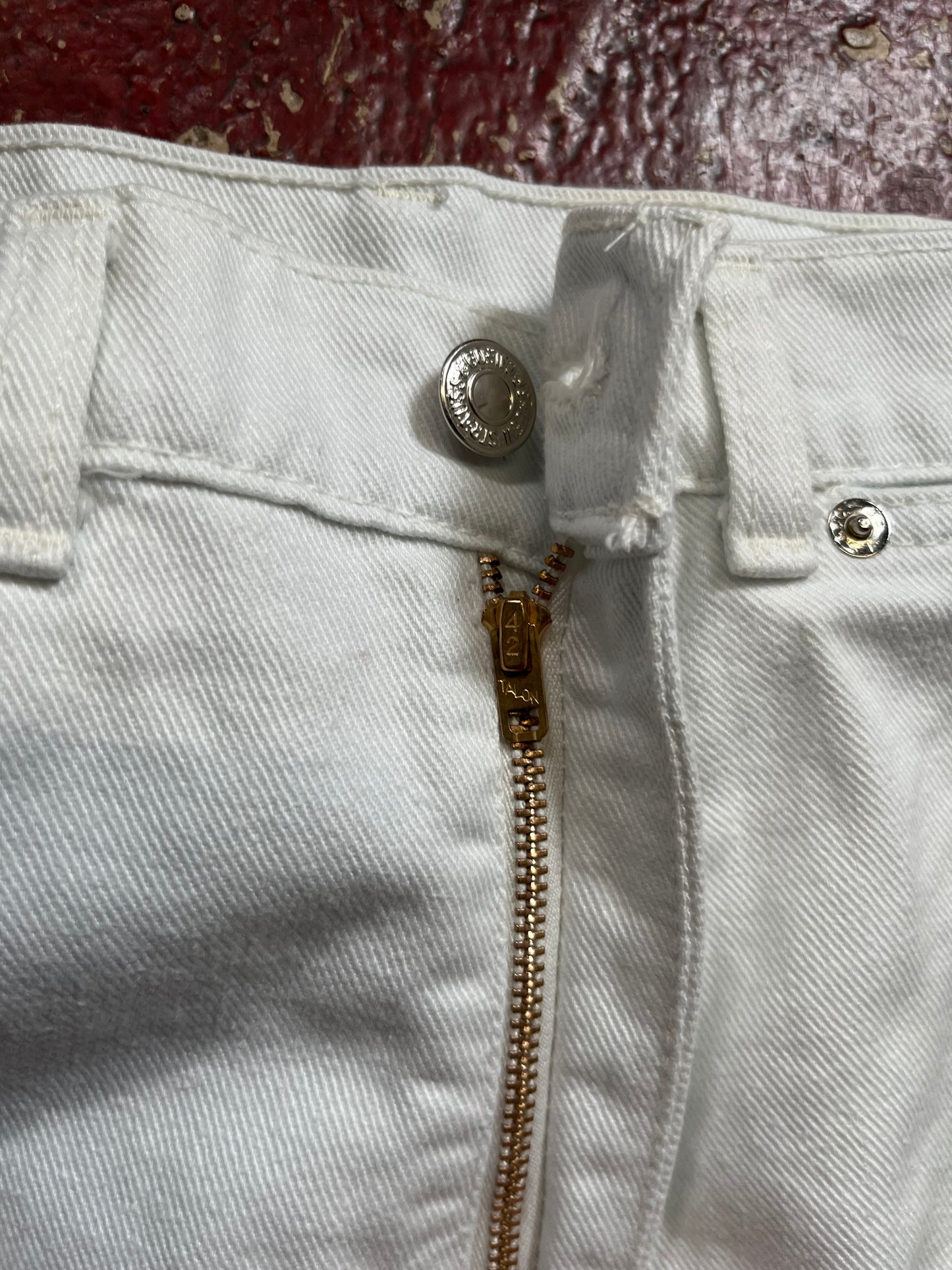 70s Levi’s White Jeans