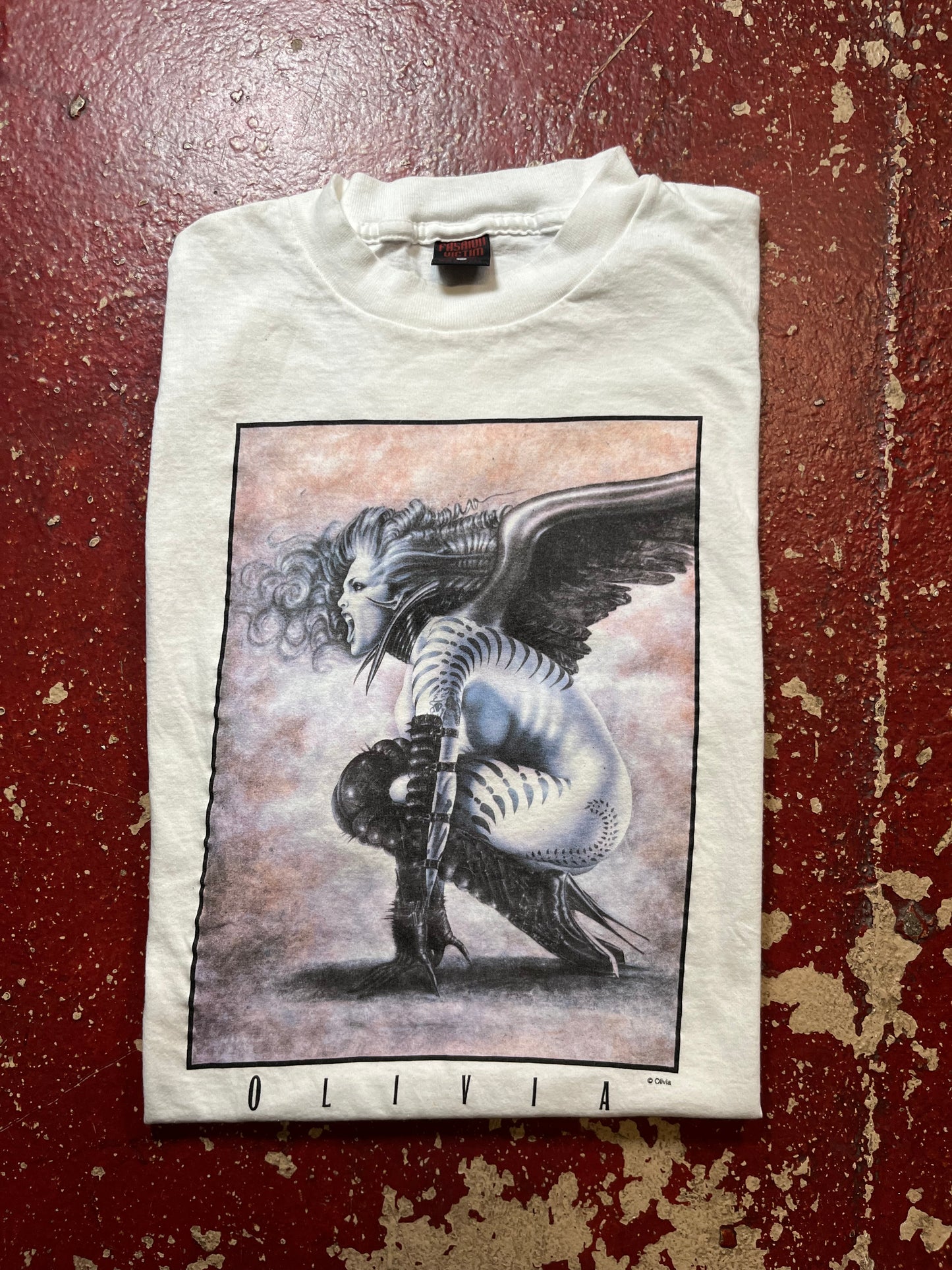 90s Fashion Victim Olivia Tee