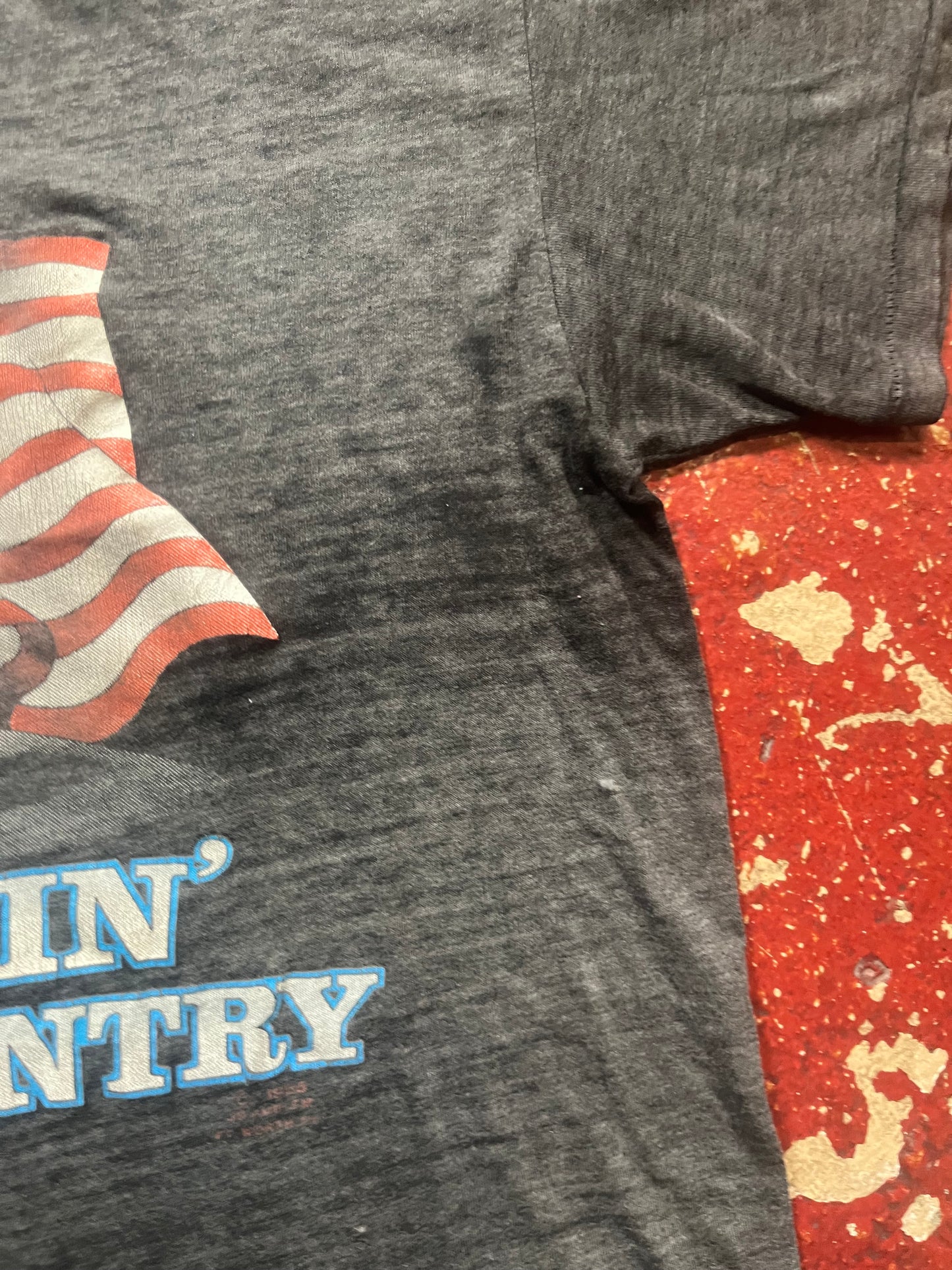 1986 3D Emblem Truckers Only “Truckin Country” Tee