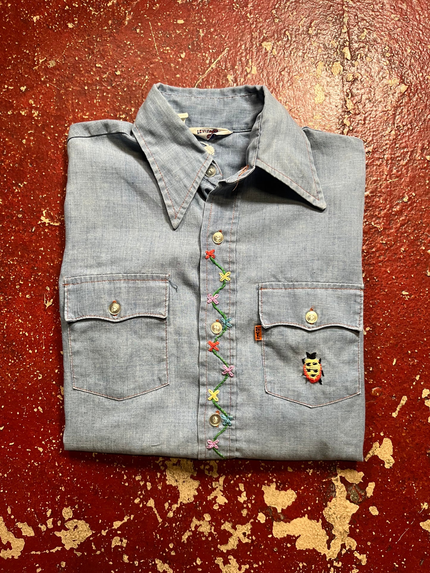 70s Levi’s Bee Chambray Long Sleeve Shirt