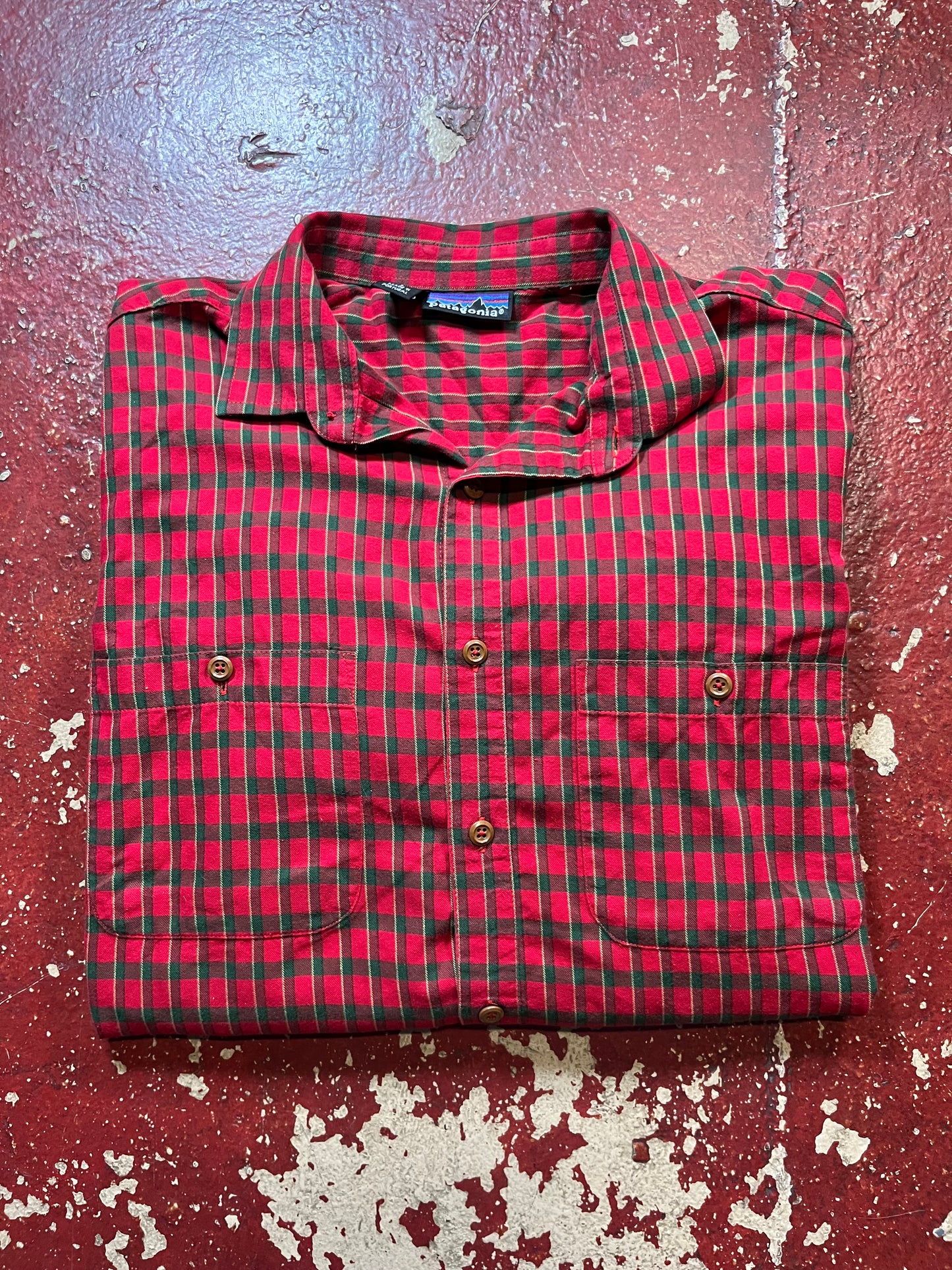 90s Patagonia Red & Green Long Sleeve Shirt