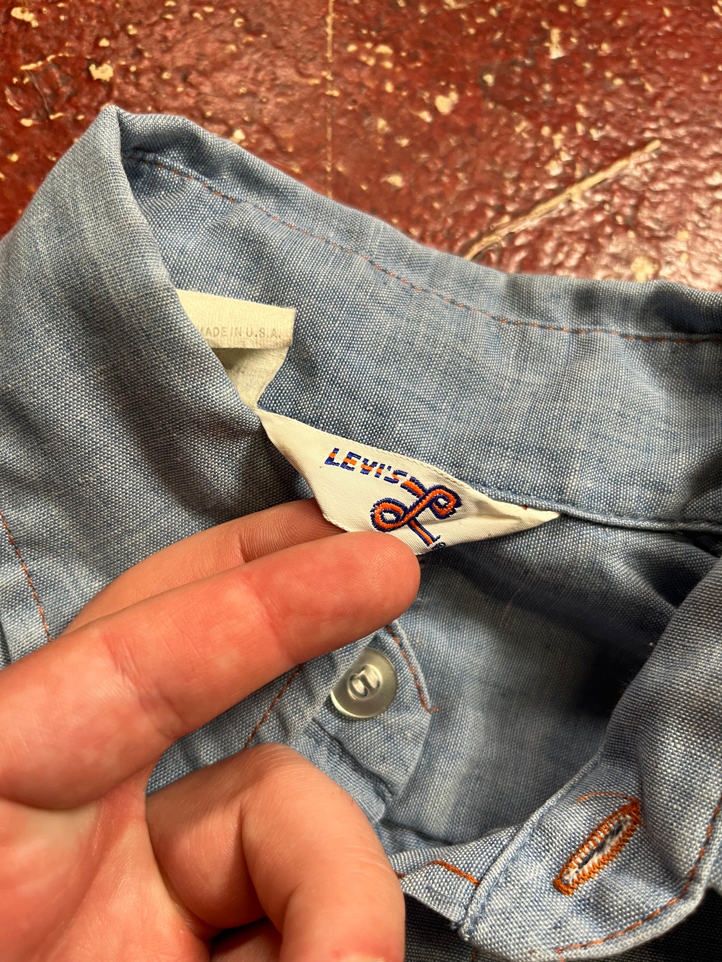 70s Levi’s Bee Chambray Long Sleeve Shirt