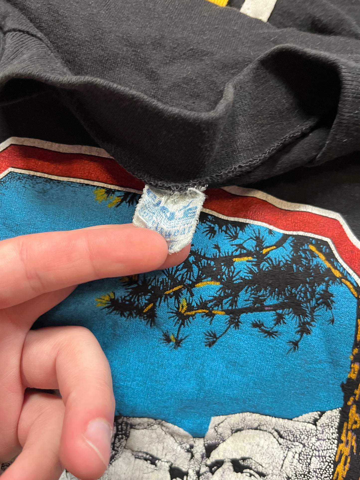 1985 Mount Rushmore Tee