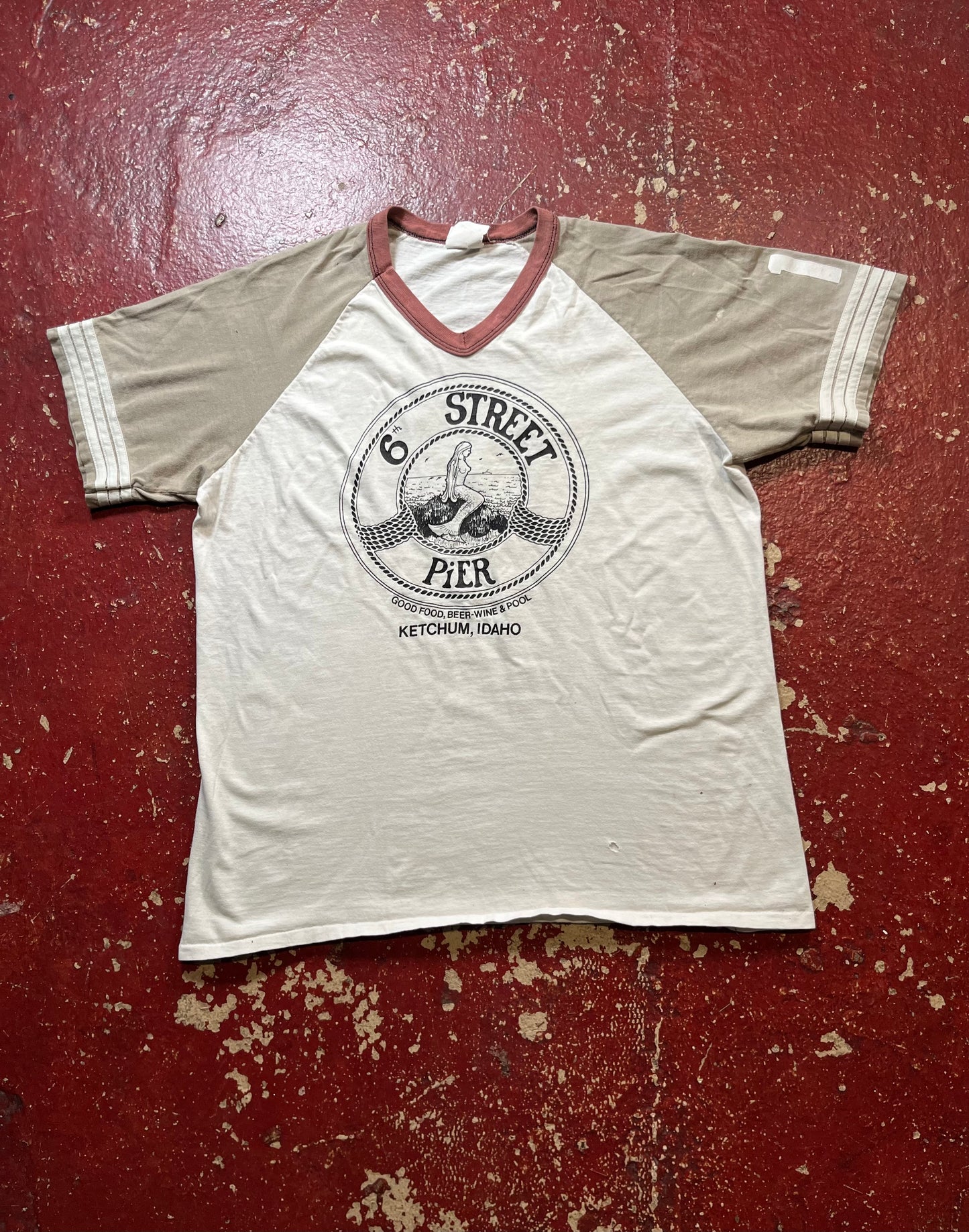 70s/80s 6th Street Pier Tri Tone Vee Neck Tee