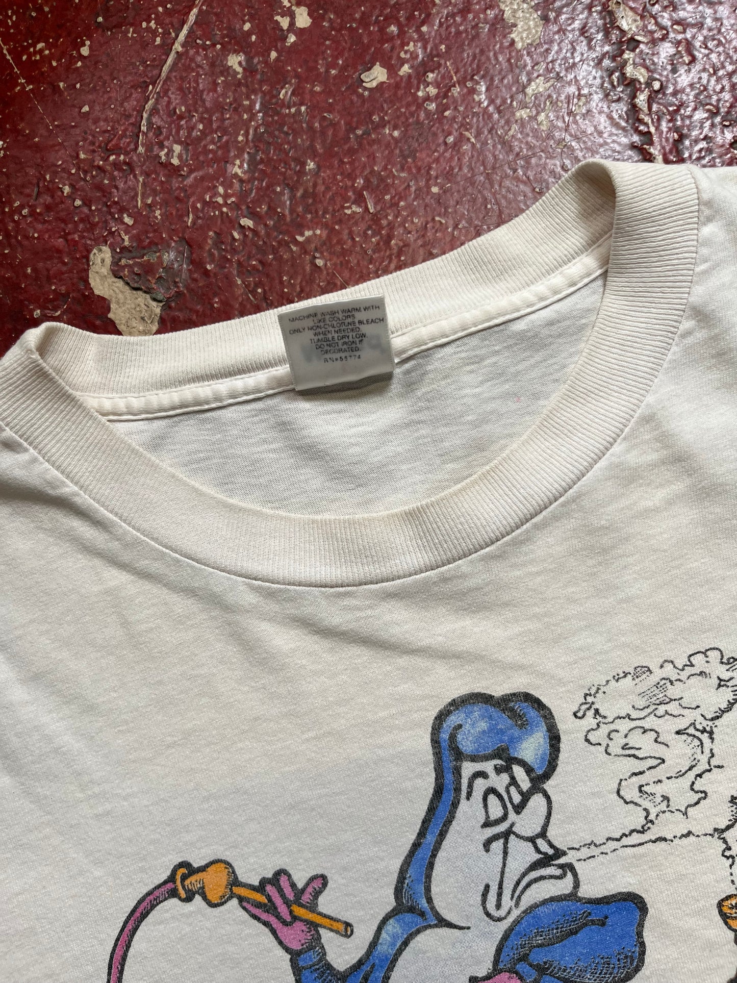 90s Alice In Wonderland “Caterpillar” Tee