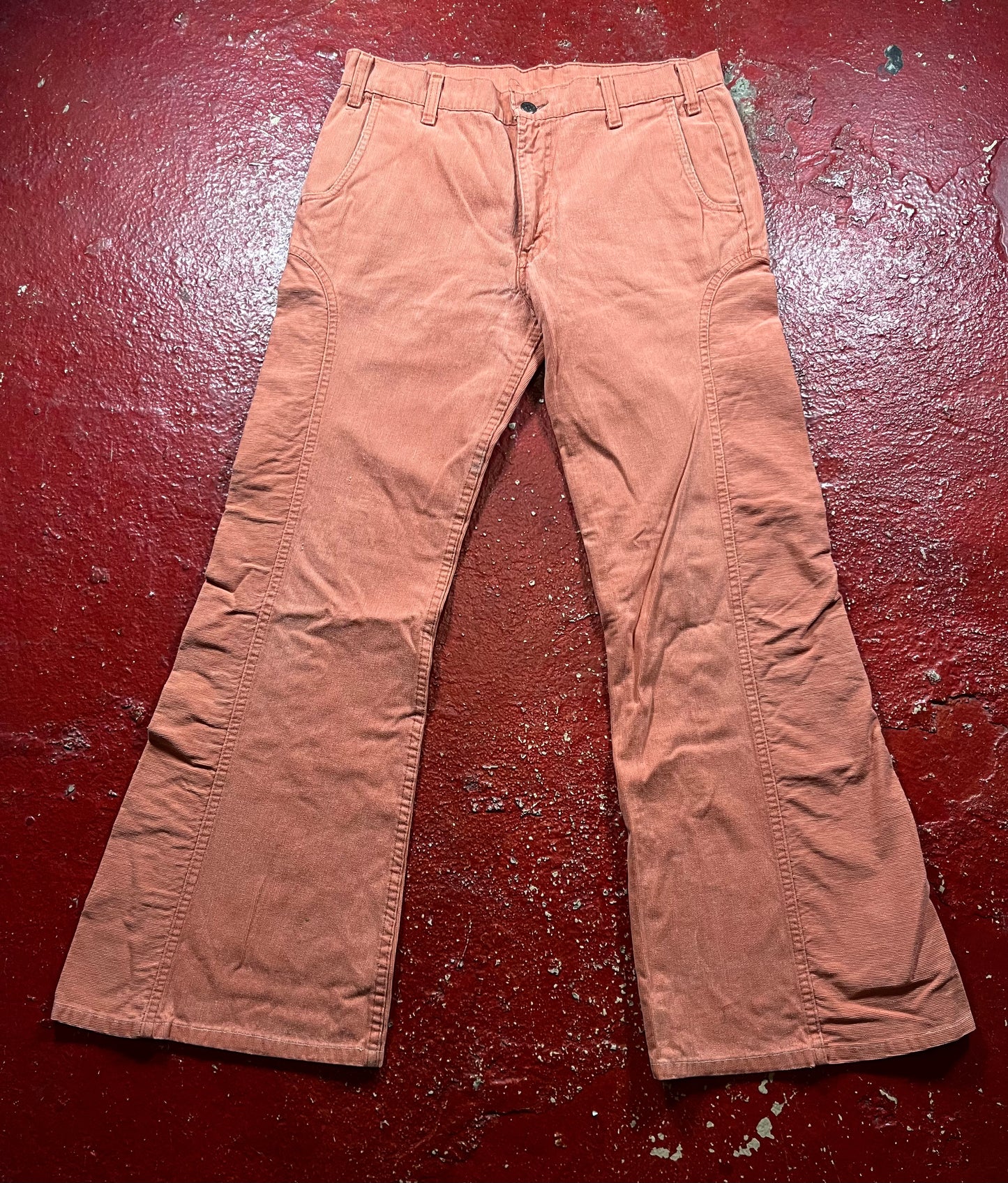 70s Levis Salmon Corduroy Bell Bottom Pants (33 Waist)